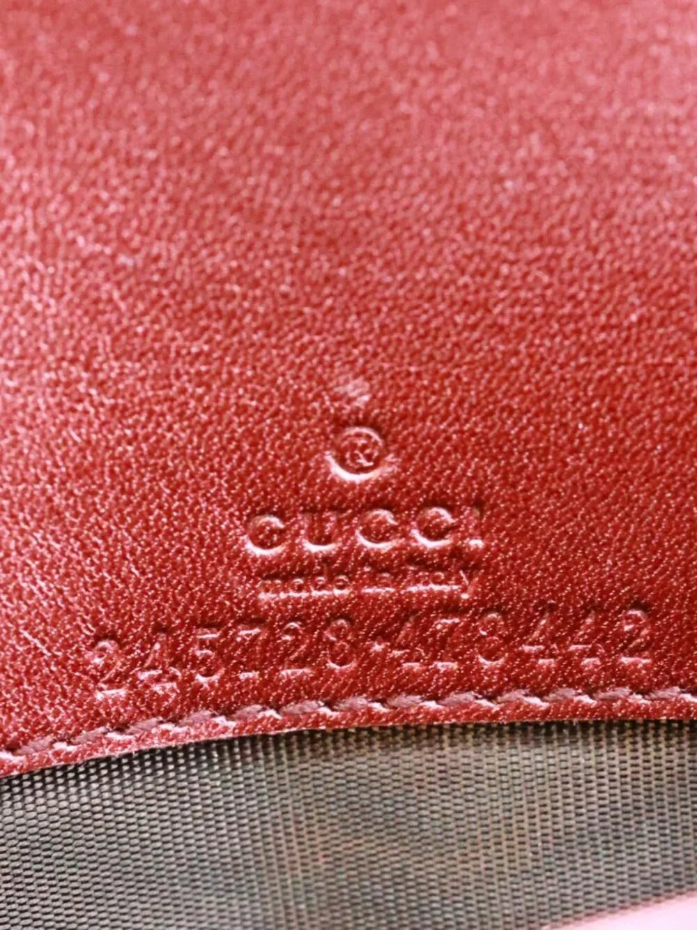 Gucci  Signature Lovely Heart GG Leather Continental Wallet Burgundy 245728 - Picture 8 of 8